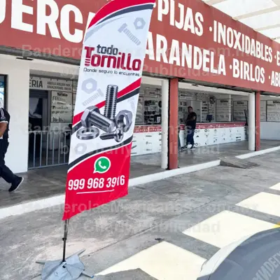 Bandera publicitaria personalizada para empresa tornillera todo tornillo