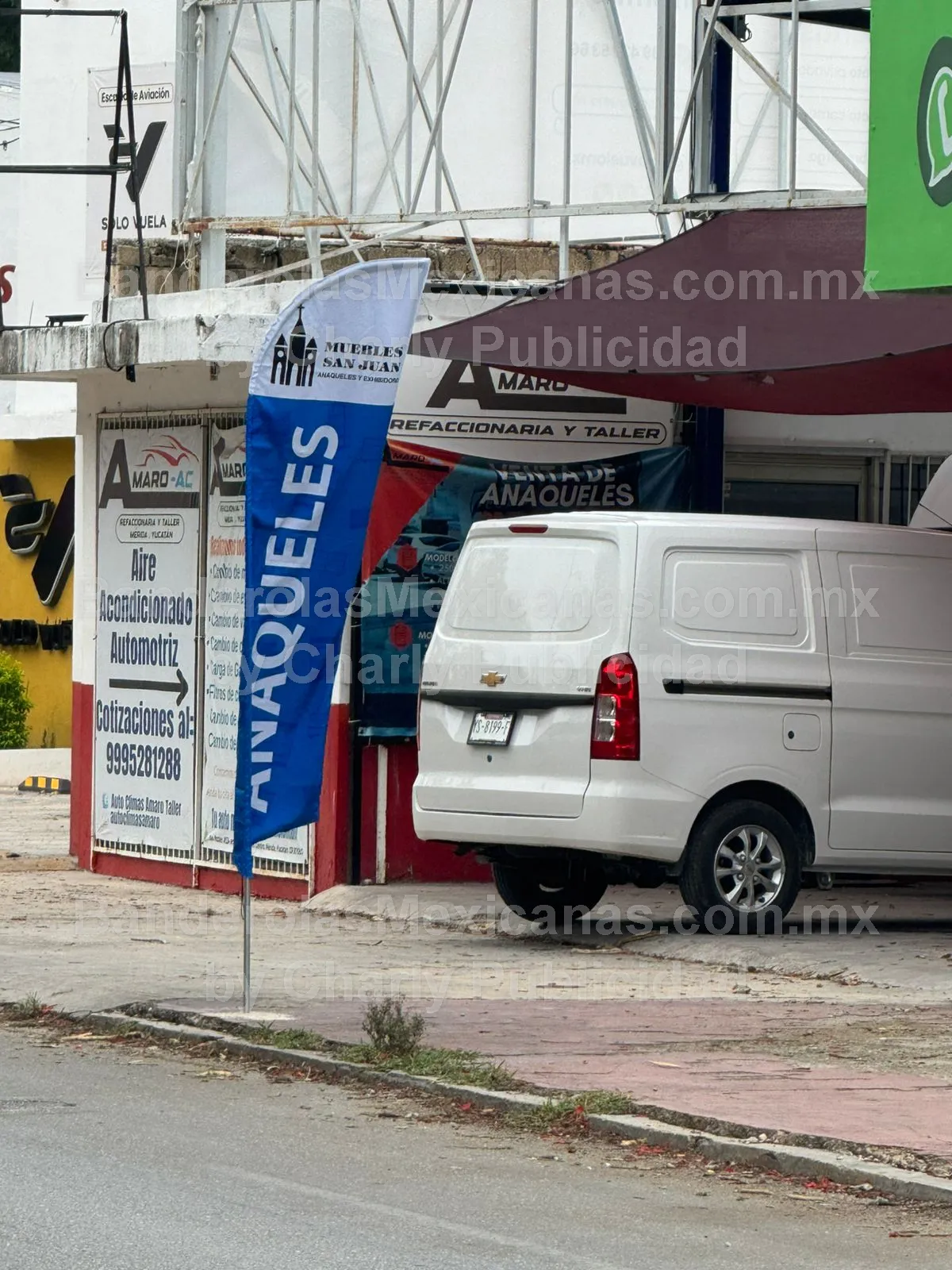 bandera publicitarria personalizada negocio muebleria